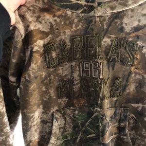 Cabela’s sweatshirt